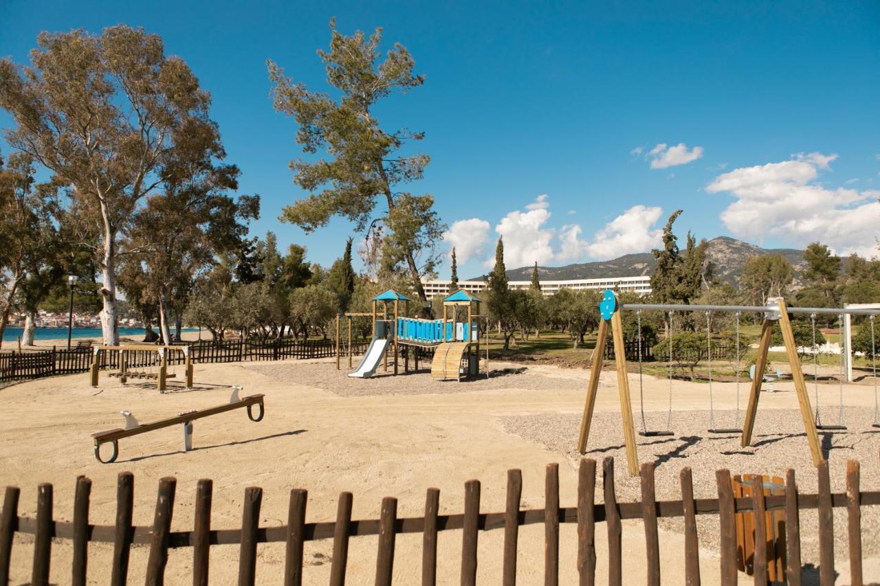 Porto Carras Meliton Hotel Neos Marmaras Exterior foto Playground at the park