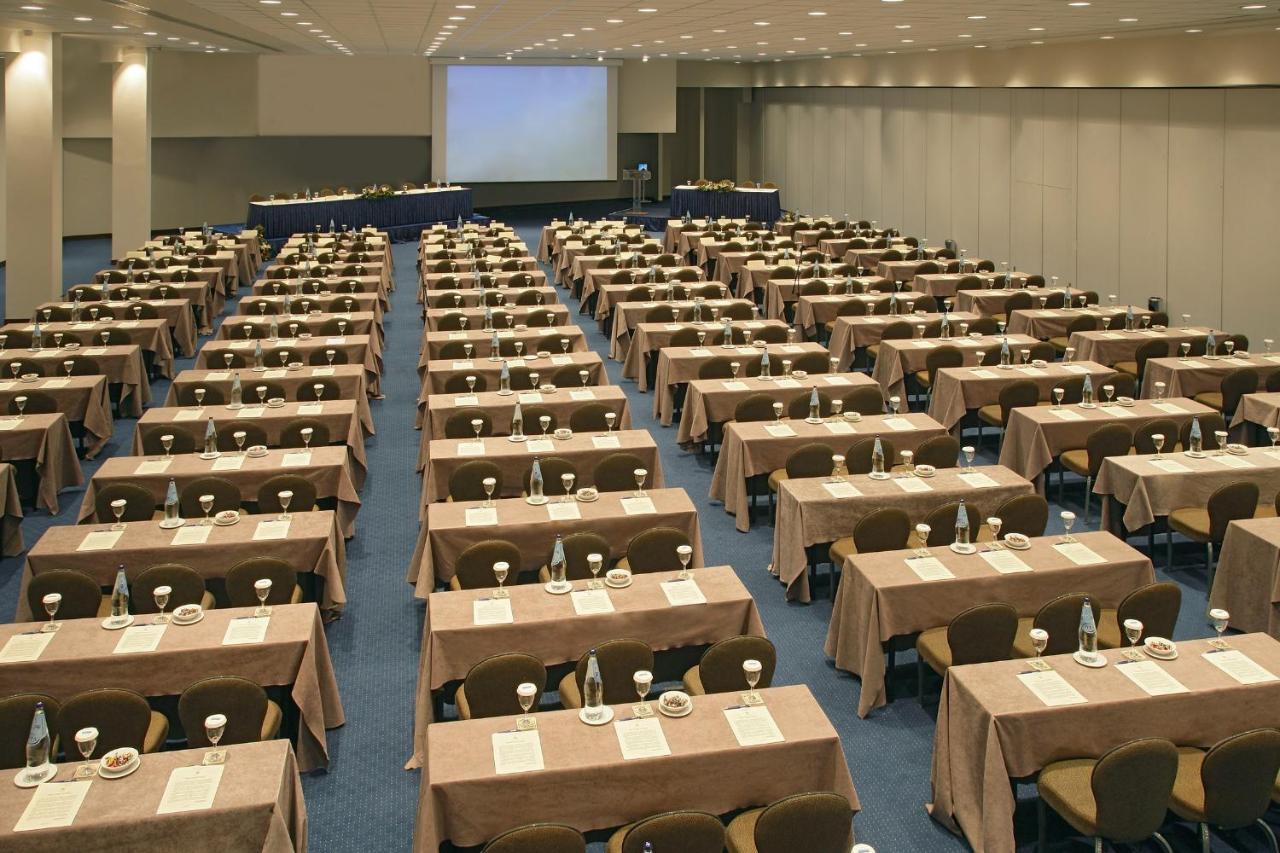Porto Carras Meliton Hotel Neos Marmaras Exterior foto A conference room