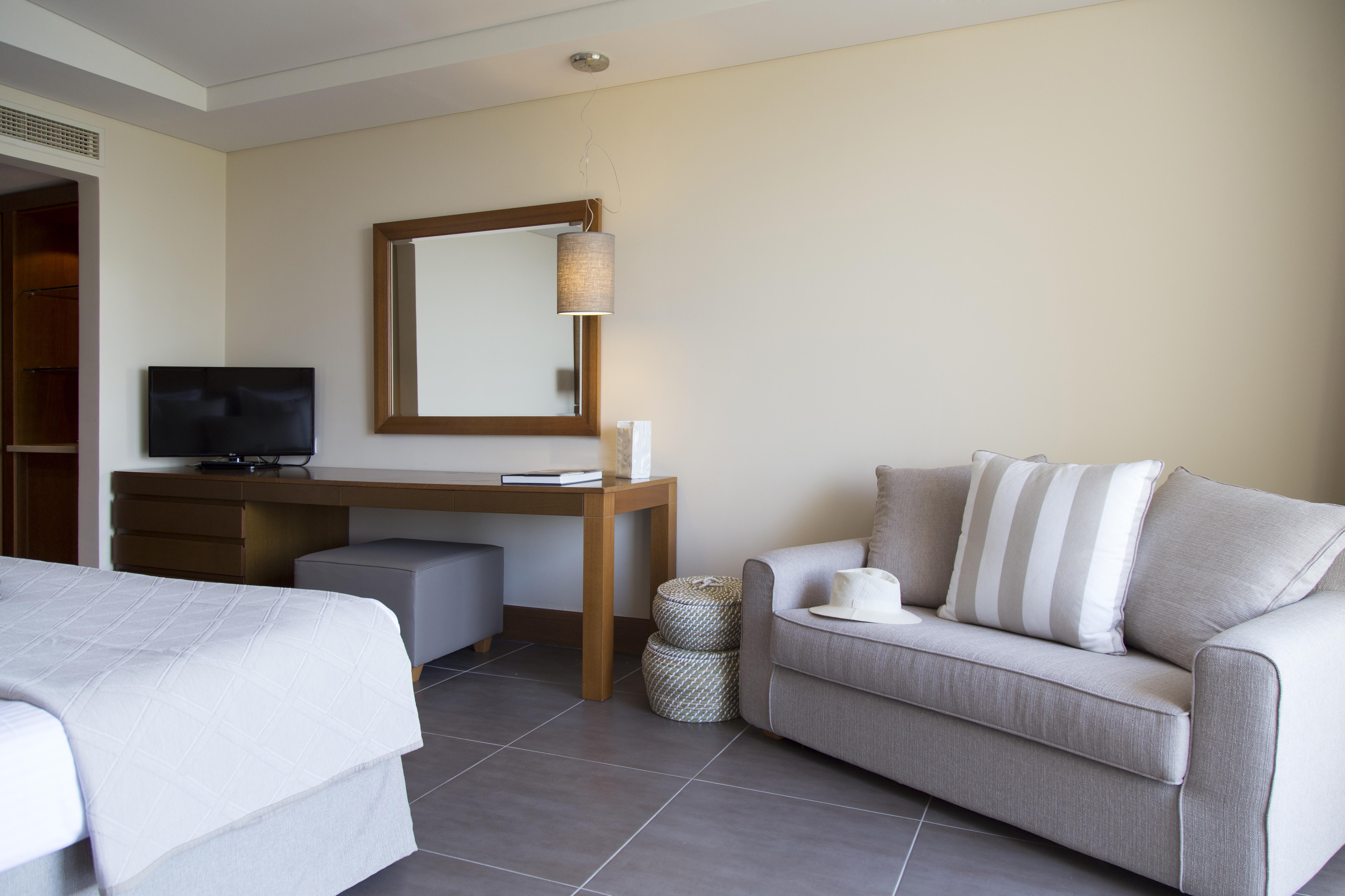 Porto Carras Meliton Hotel Neos Marmaras Exterior foto A room at the hotel