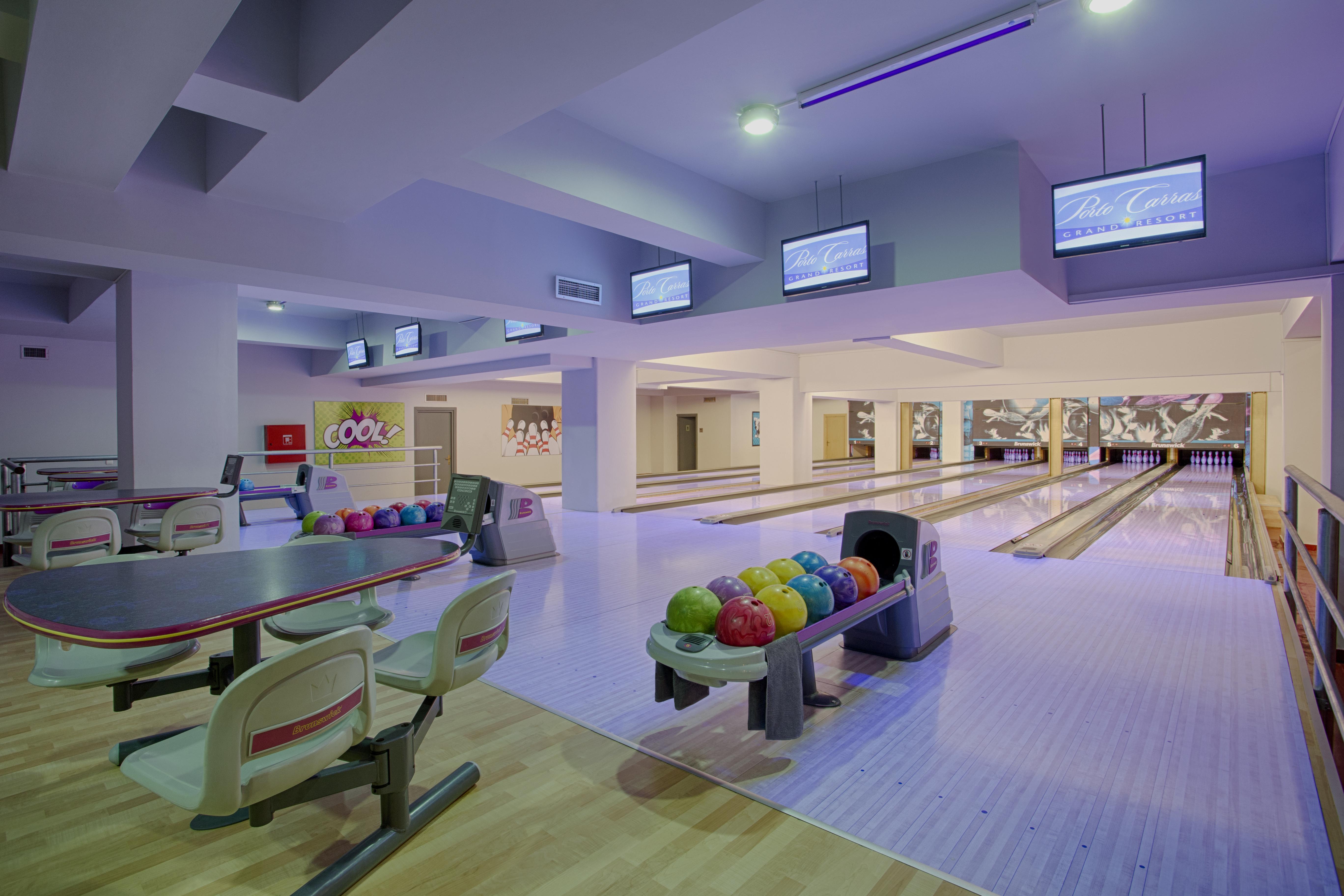 Porto Carras Meliton Hotel Neos Marmaras Exterior foto Bowling alley
