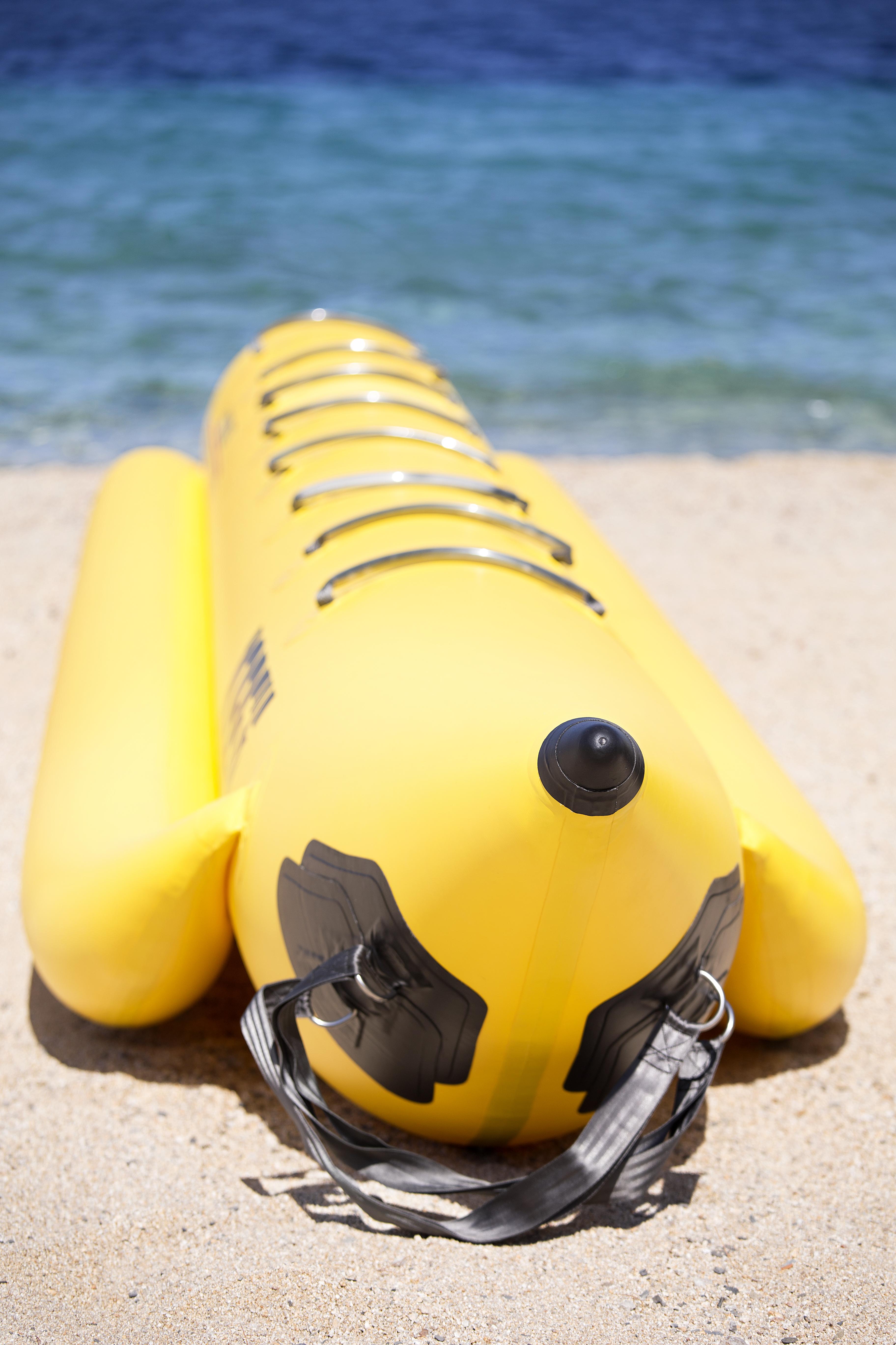 Porto Carras Meliton Hotel Neos Marmaras Exterior foto The black plastic ball on the nose of this yellow float is a reflective marker.