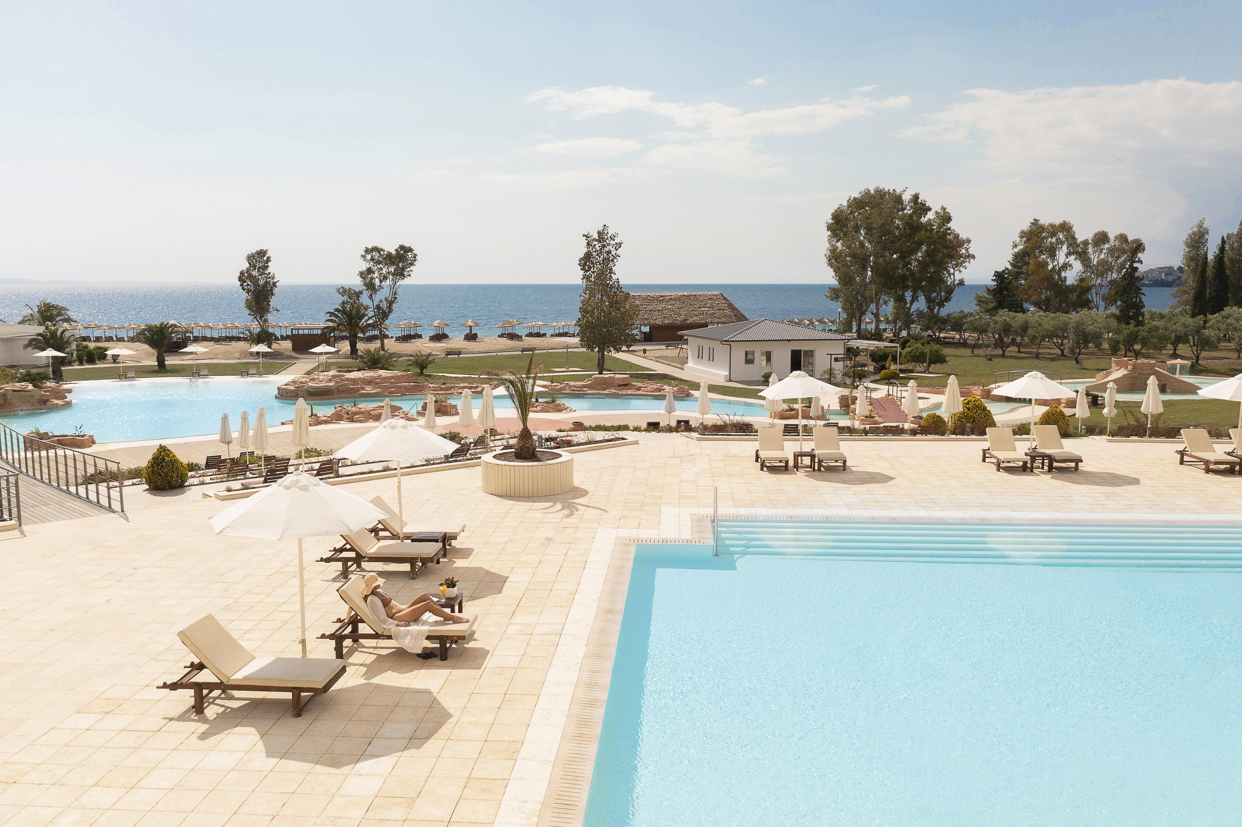 Porto Carras Meliton Hotel Neos Marmaras Exterior foto The resort's swimming pool